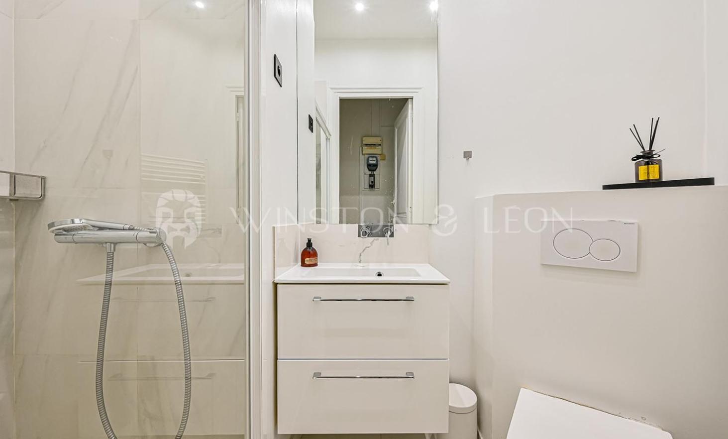 Appartement Paris 7Eme Invalides/ Tour Eiffel 1Er Etage Exterior foto