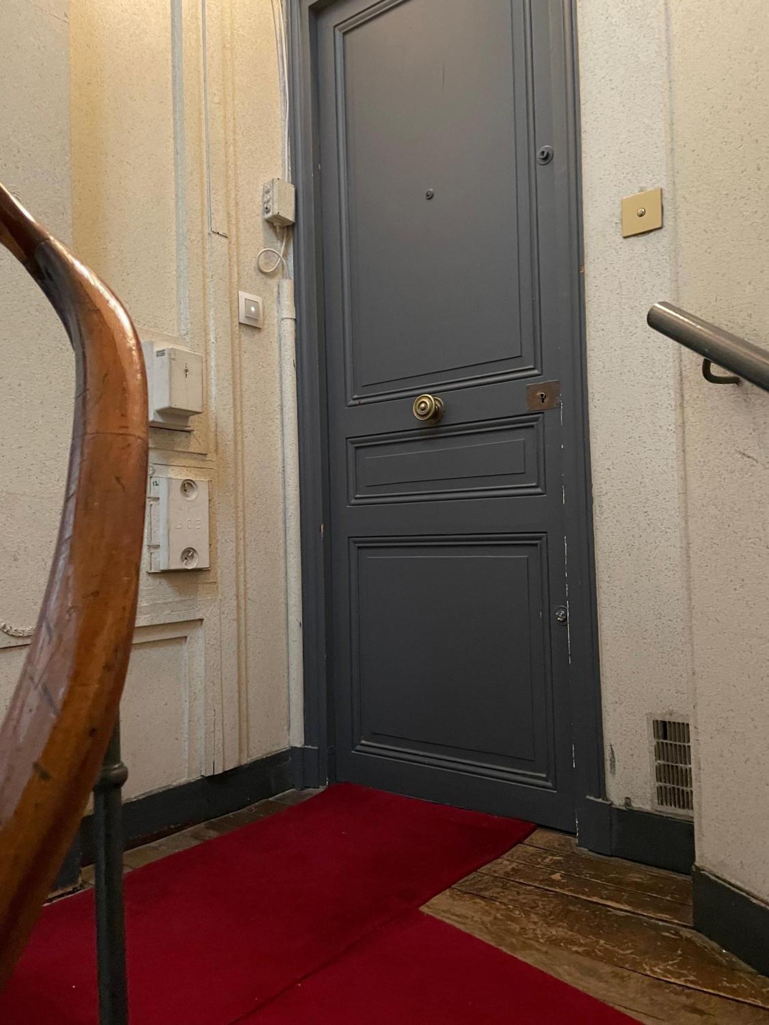 Appartement Paris 7Eme Invalides/ Tour Eiffel 1Er Etage Exterior foto